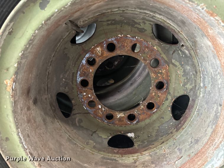 image for item NS9536 (6) 11.00-20 tires