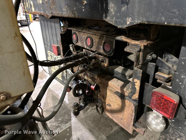 image for item NT9009 2002 Freightliner  FL70 dump truck