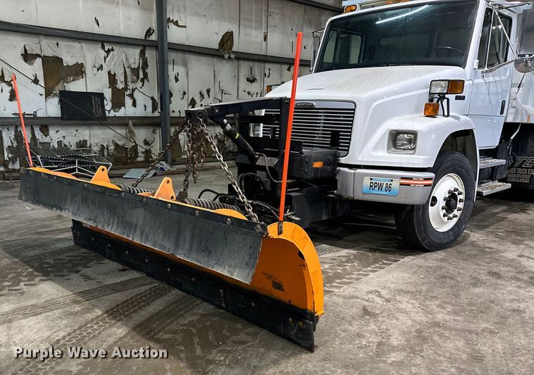 image for item NT9009 2002 Freightliner  FL70 dump truck