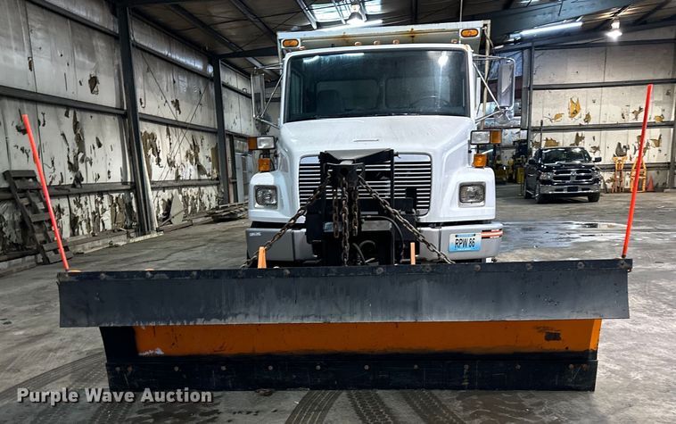 image for item NT9009 2002 Freightliner  FL70 dump truck