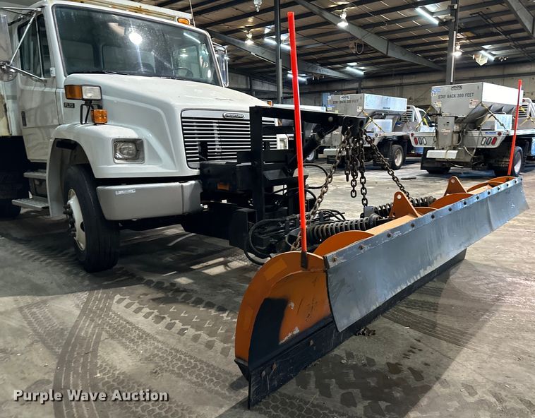 image for item NT9009 2002 Freightliner  FL70 dump truck