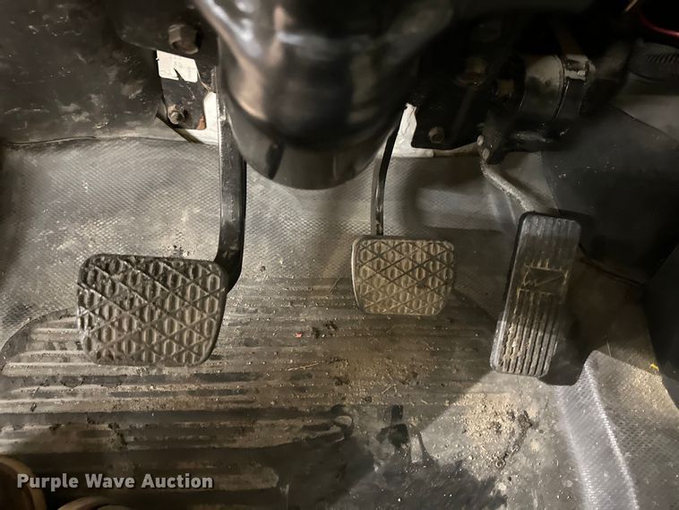 image for item NT9009 2002 Freightliner  FL70 dump truck