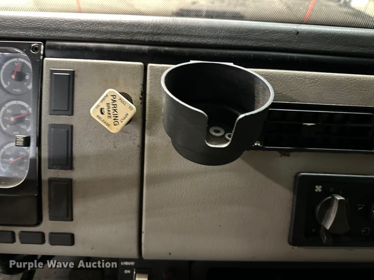 image for item NT9009 2002 Freightliner  FL70 dump truck