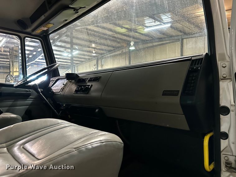 image for item NT9009 2002 Freightliner  FL70 dump truck