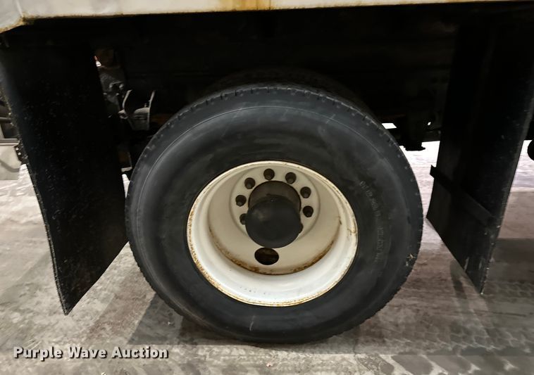 image for item NT9009 2002 Freightliner  FL70 dump truck