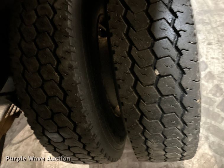 image for item NT9009 2002 Freightliner  FL70 dump truck