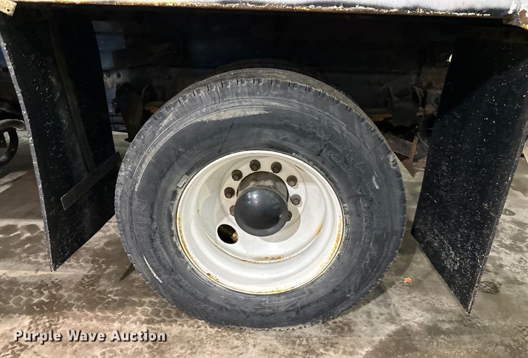 image for item NT9009 2002 Freightliner  FL70 dump truck