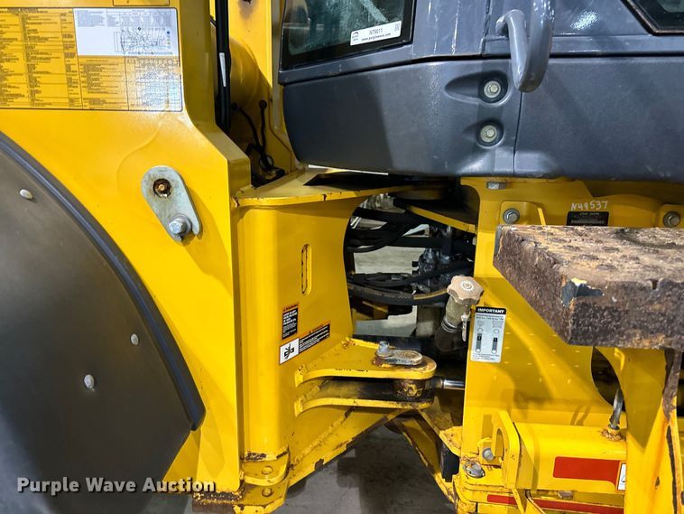 image for item NT9011 2013 John Deere 444K wheel loader