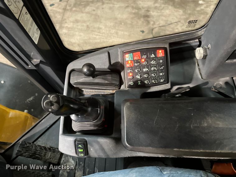 image for item NT9011 2013 John Deere 444K wheel loader