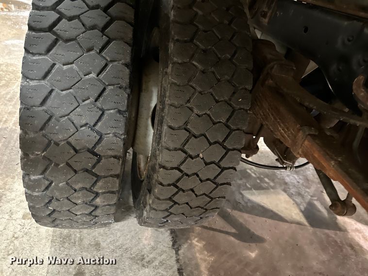 image for item NT9012 2010 Ford F550 Super Duty XL dump truck