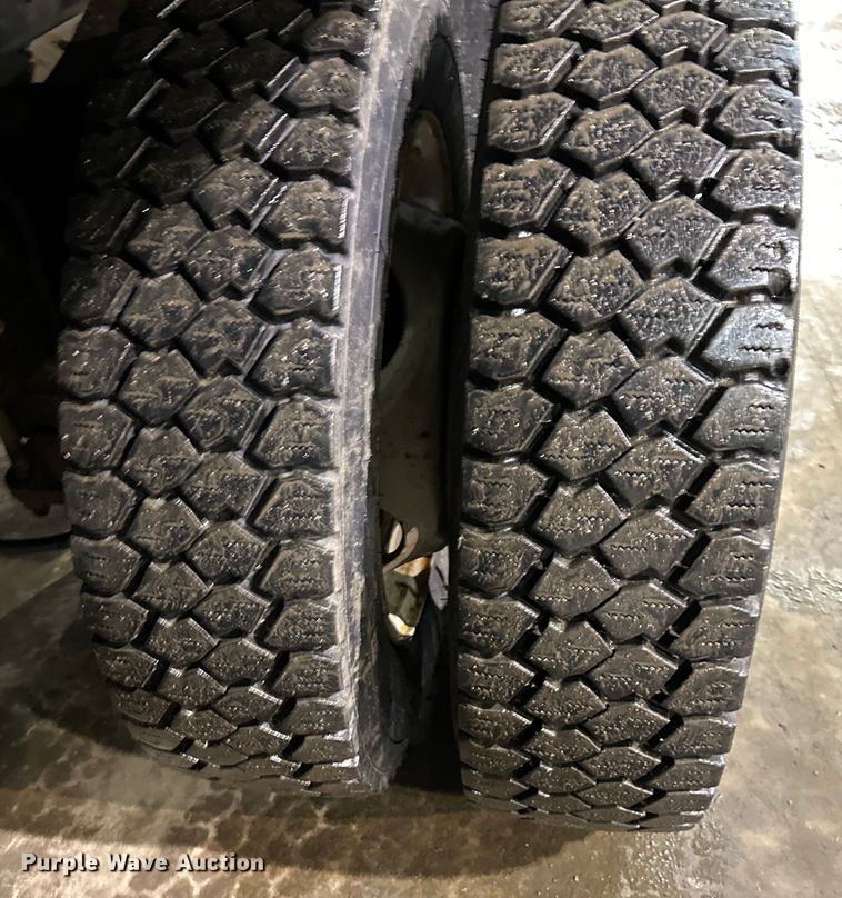 image for item NT9012 2010 Ford F550 Super Duty XL dump truck