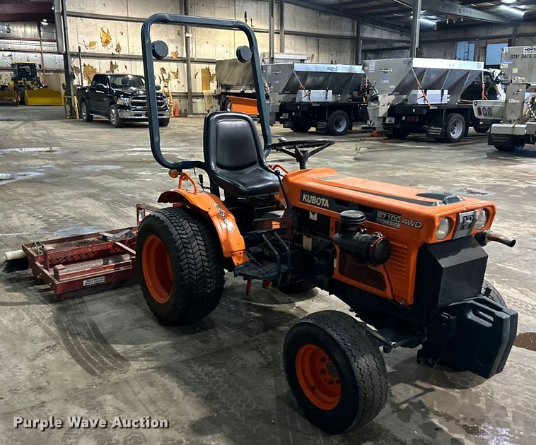 image for item NT9019 Kubota  B7100HST MFWD tractor