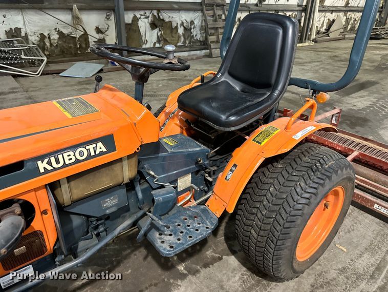 image for item NT9019 Kubota  B7100HST MFWD tractor