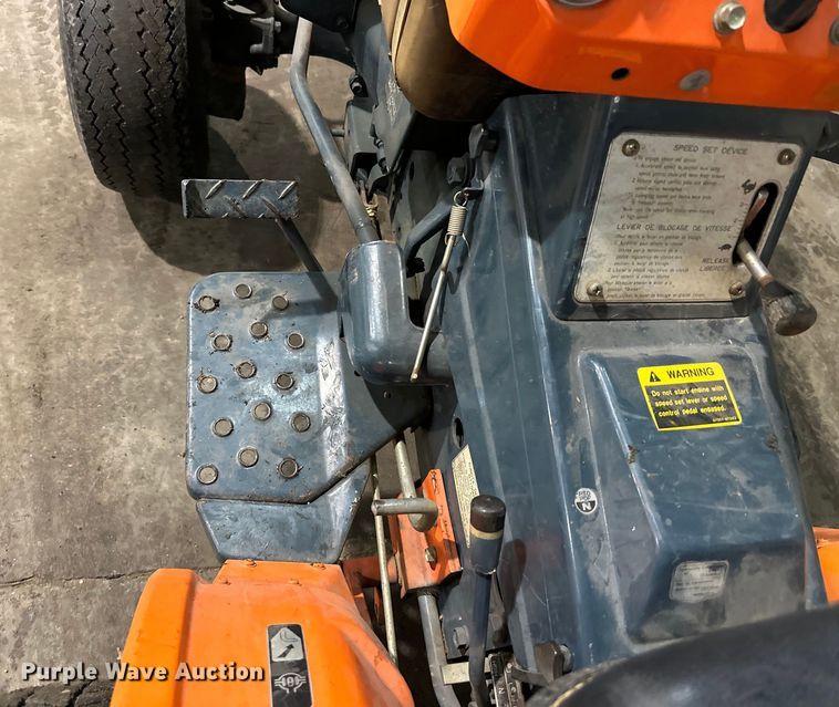 image for item NT9019 Kubota  B7100HST MFWD tractor