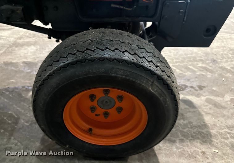 image for item NT9019 Kubota  B7100HST MFWD tractor