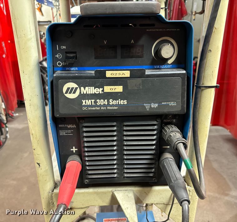 Miller XMT 304 CC/CV welder in Hutchinson, KS Item NU9481 for sale