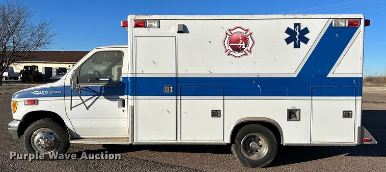 image for item OA9718 1992 Ford E350 ambulance
