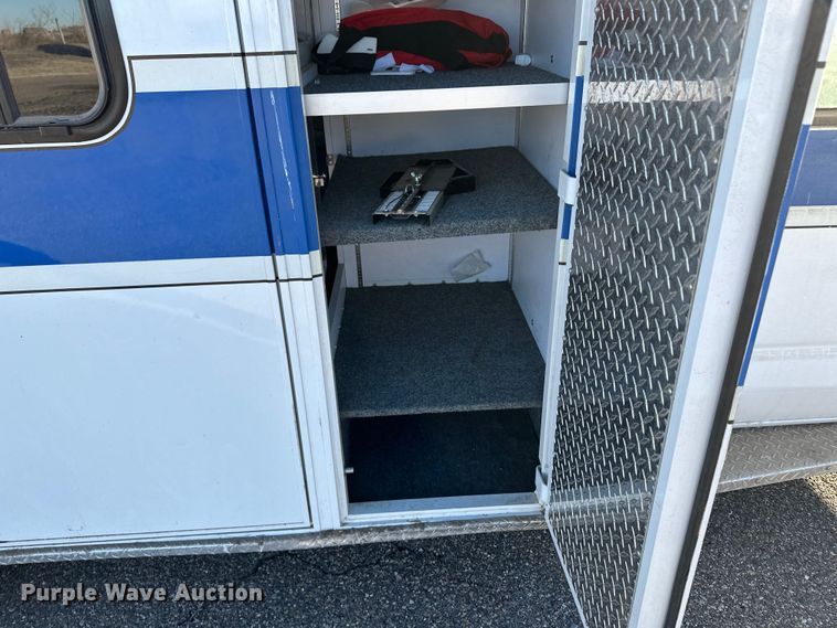 image for item OA9718 1992 Ford E350 ambulance