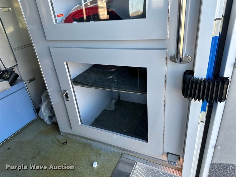 image for item OA9718 1992 Ford E350 ambulance