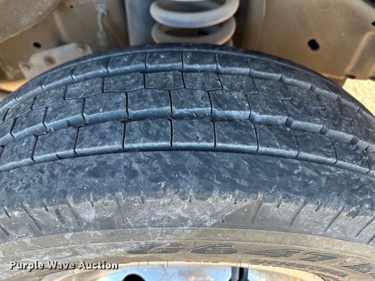 image for item OA9718 1992 Ford E350 ambulance