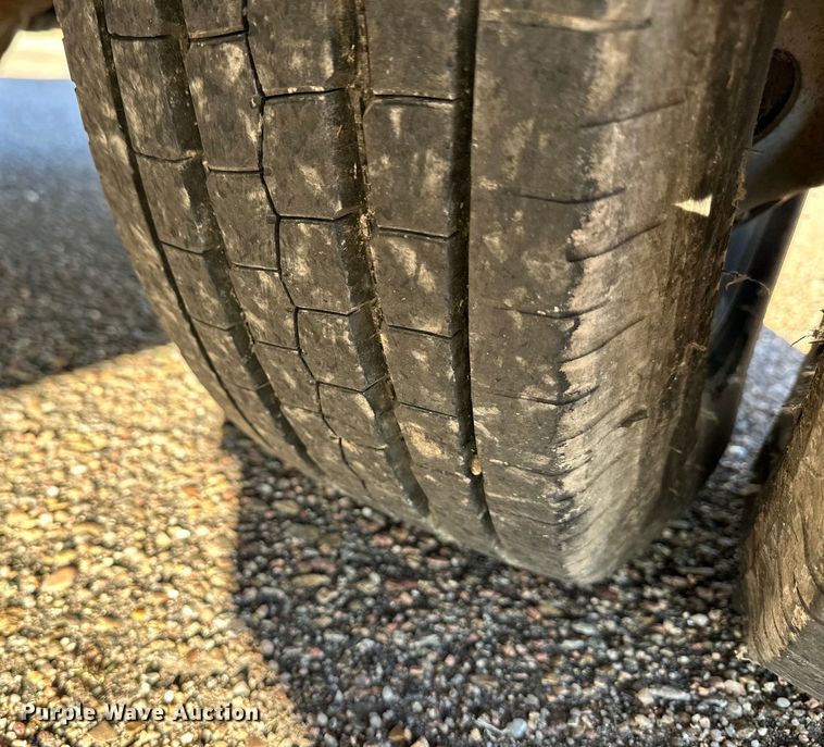 image for item OA9718 1992 Ford E350 ambulance