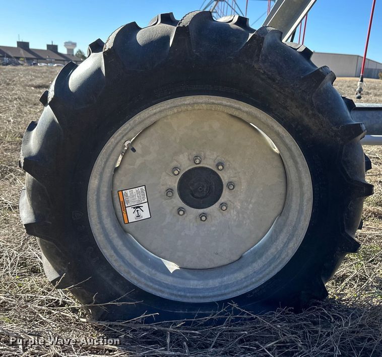 image for item OA9729 Zimmatic Vision 9500P irrigation pivot