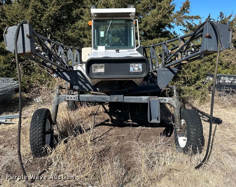 image for item OA9730 Melroe 220 Spra-Coupe sprayer