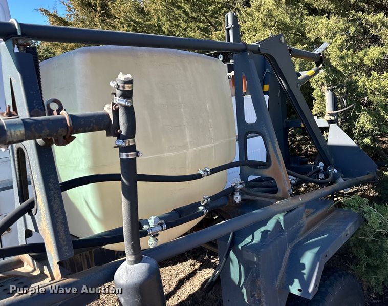 image for item OA9730 Melroe 220 Spra-Coupe sprayer