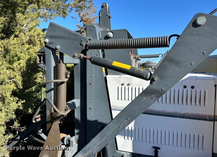 image for item OA9730 Melroe 220 Spra-Coupe sprayer