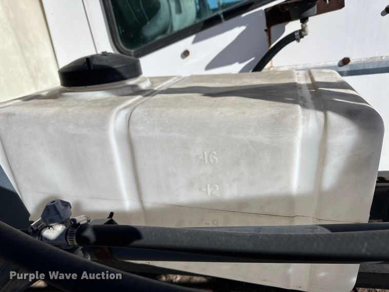 image for item OA9730 Melroe 220 Spra-Coupe sprayer