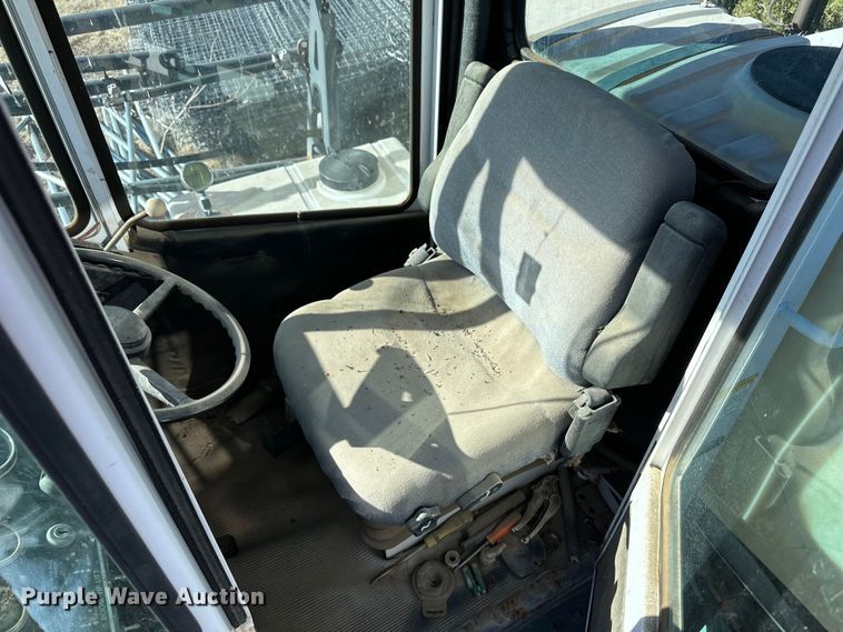 image for item OA9730 Melroe 220 Spra-Coupe sprayer