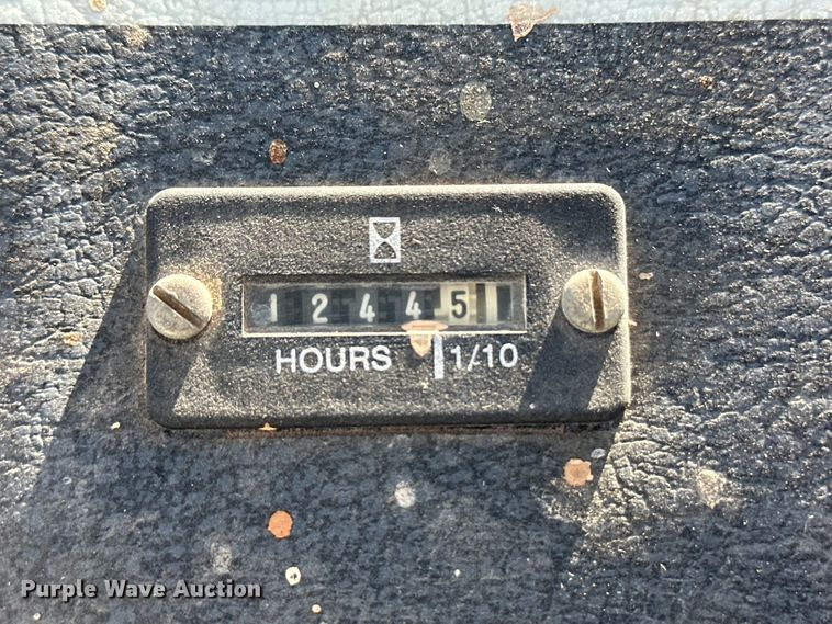 image for item OA9730 Melroe 220 Spra-Coupe sprayer