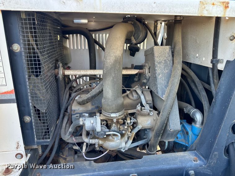 image for item OA9730 Melroe 220 Spra-Coupe sprayer