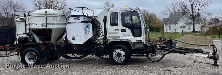 image for item OG9847 1997 GMC  7500 asphalt patch truck