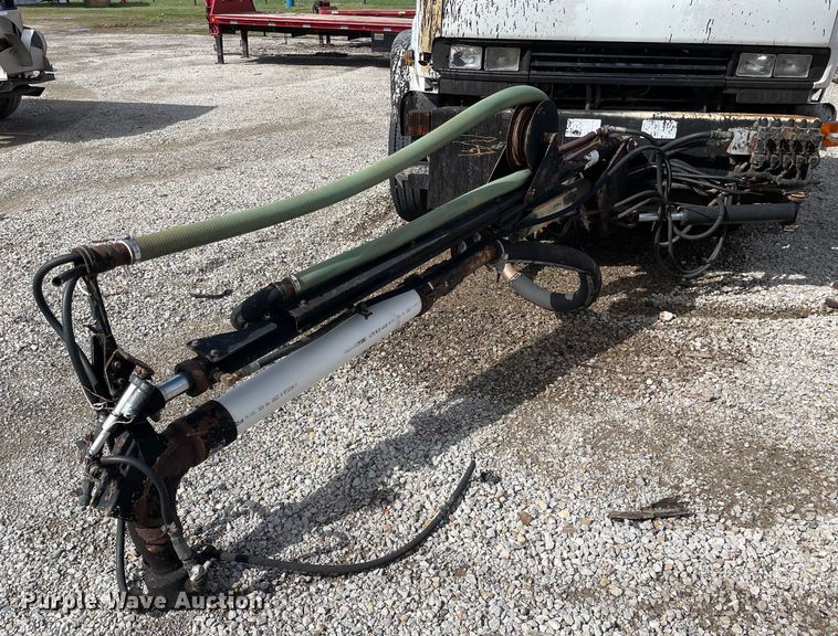 image for item OG9847 1997 GMC  7500 asphalt patch truck