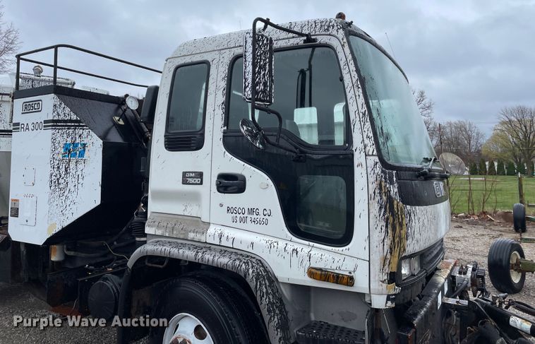 image for item OG9847 1997 GMC  7500 asphalt patch truck