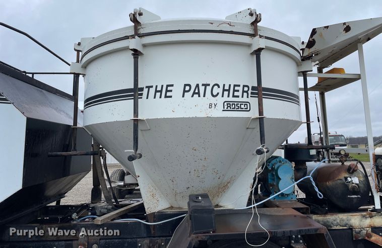 image for item OG9847 1997 GMC  7500 asphalt patch truck