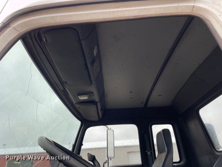 image for item OG9847 1997 GMC  7500 asphalt patch truck