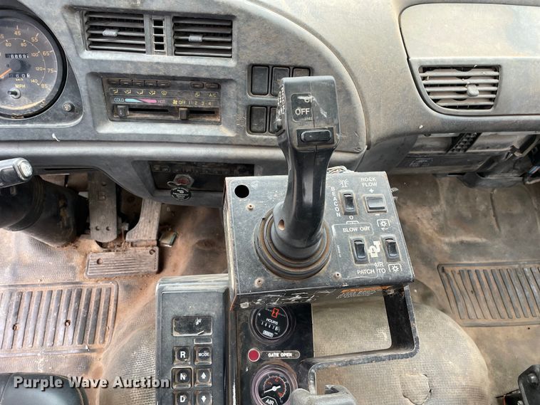 image for item OG9847 1997 GMC  7500 asphalt patch truck