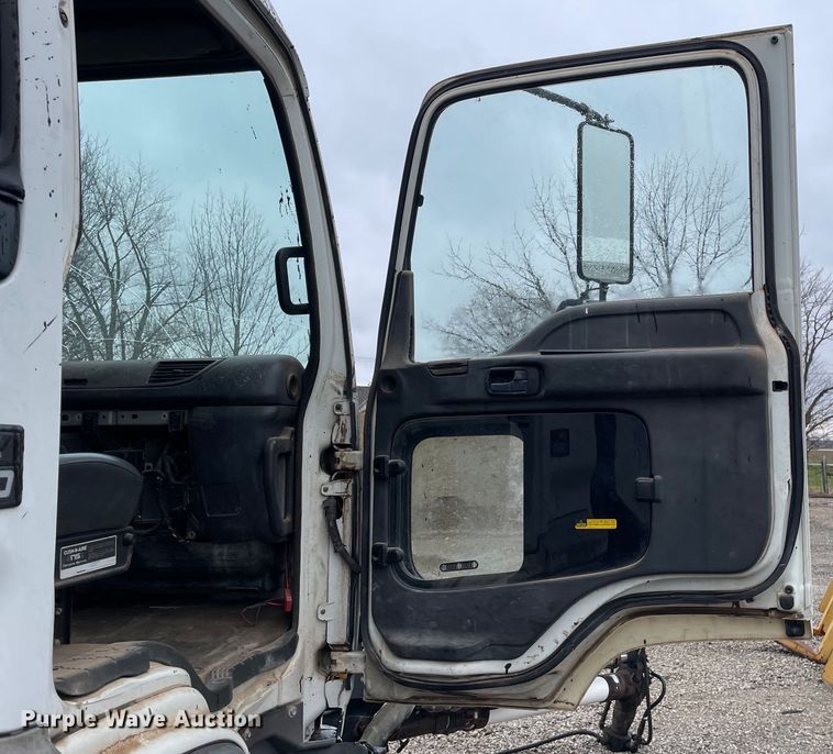 image for item OG9847 1997 GMC  7500 asphalt patch truck