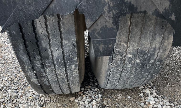 image for item OG9847 1997 GMC  7500 asphalt patch truck