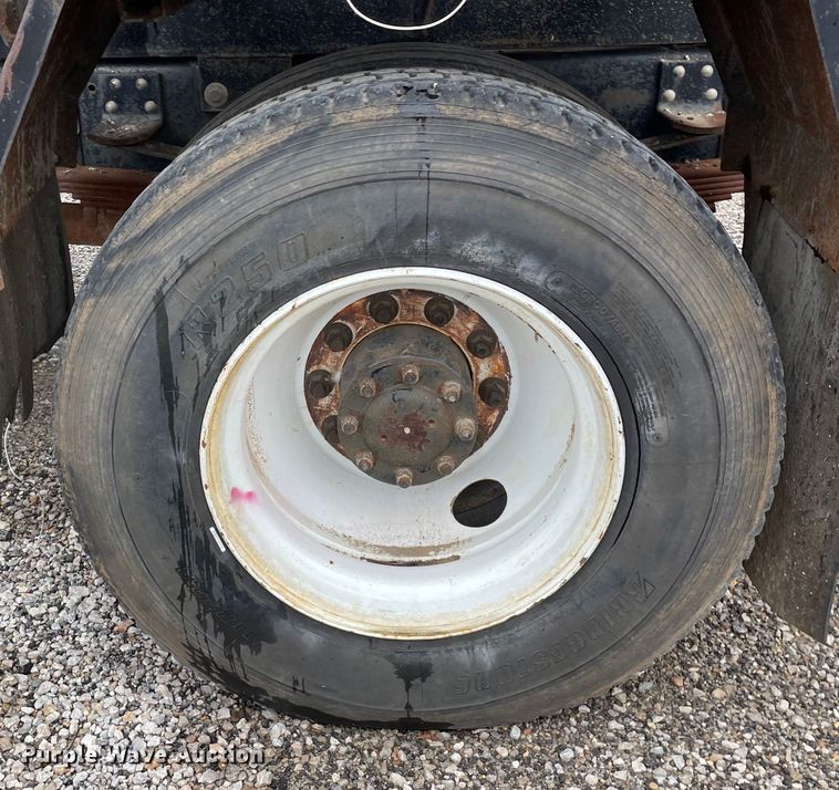 image for item OG9847 1997 GMC  7500 asphalt patch truck