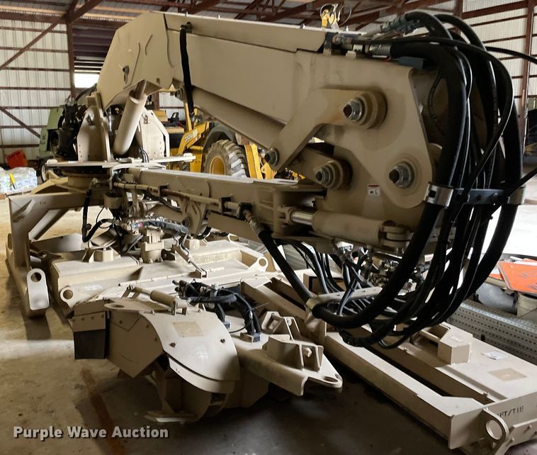 image for item OG9848 2015 Caterpillar  wheel loader mower system 