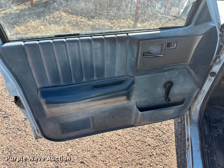 image for item OI9251 1991 Chevrolet S10 pickup truck