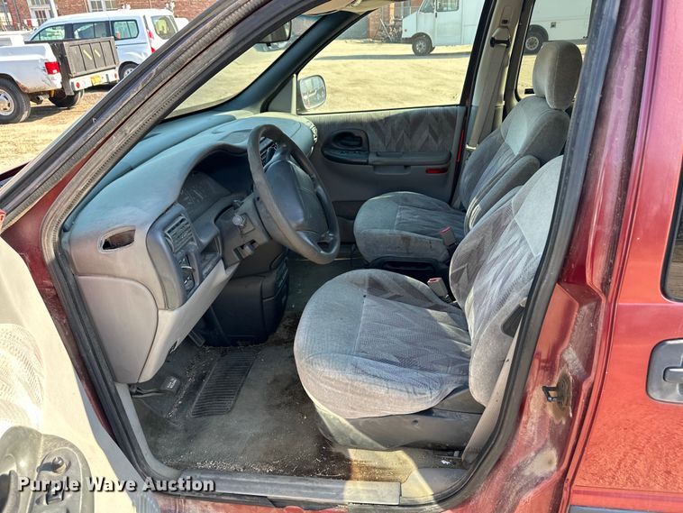 image for item OI9252 1999 Chevrolet Venture van