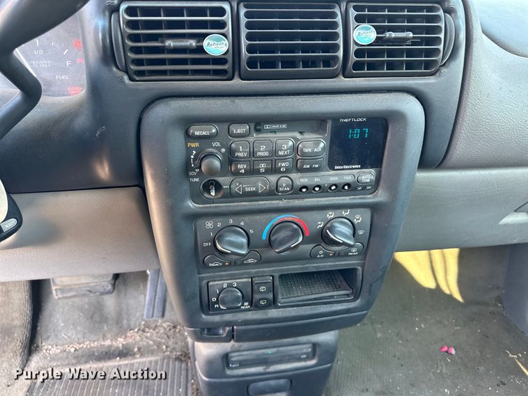 image for item OI9252 1999 Chevrolet Venture van