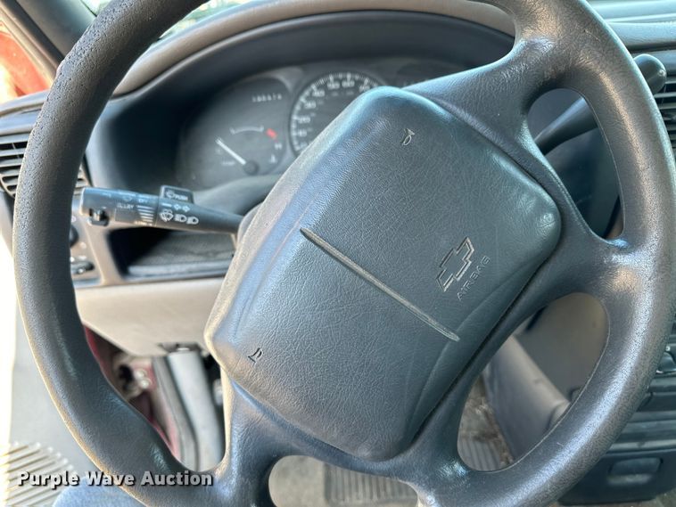 image for item OI9252 1999 Chevrolet Venture van