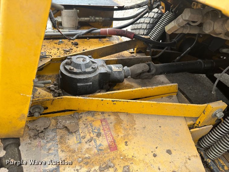 image for item OJ9469 Hustler 925008 ZTR lawn mower