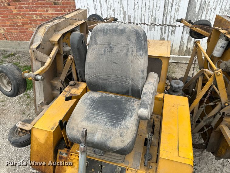 image for item OJ9469 Hustler 925008 ZTR lawn mower