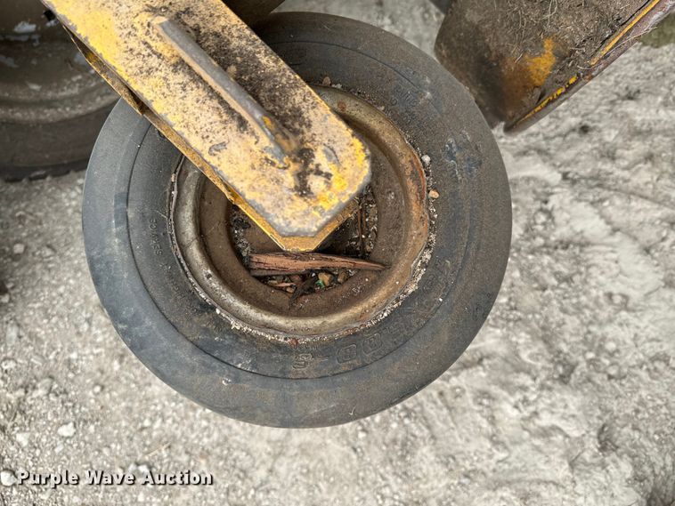 image for item OJ9469 Hustler 925008 ZTR lawn mower